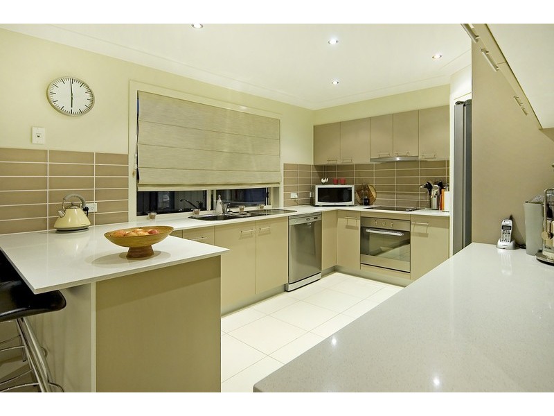 42 Angourie Crescent, Pacific Pines QLD 4211