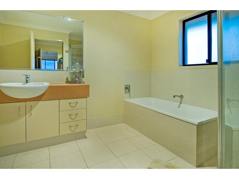 31 Maloney Crescent, Maudsland QLD 4210