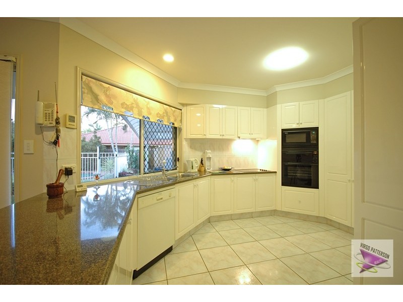 6 Audrey Avenue, Helensvale QLD 4212