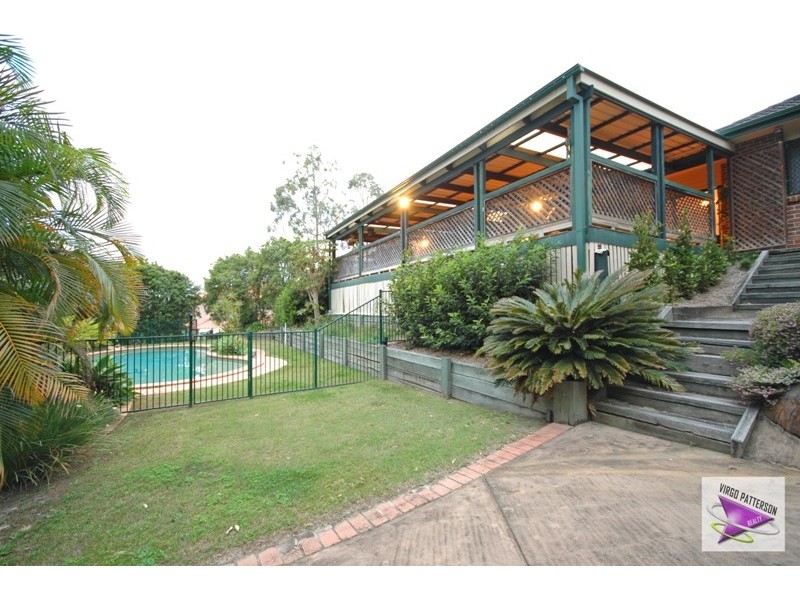 15 Wimbledon Way, Oxenford QLD 4210