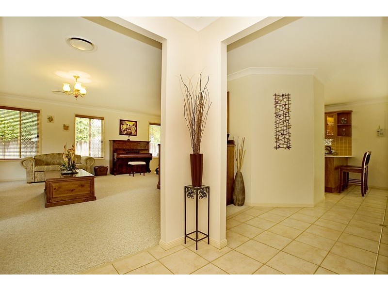 66 Cootharaba Drive, Helensvale QLD 4212