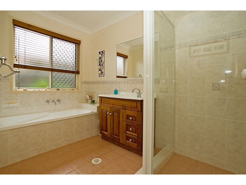 66 Cootharaba Drive, Helensvale QLD 4212