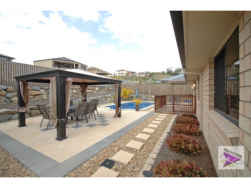24 Wellers St, Pacific Pines QLD 4211