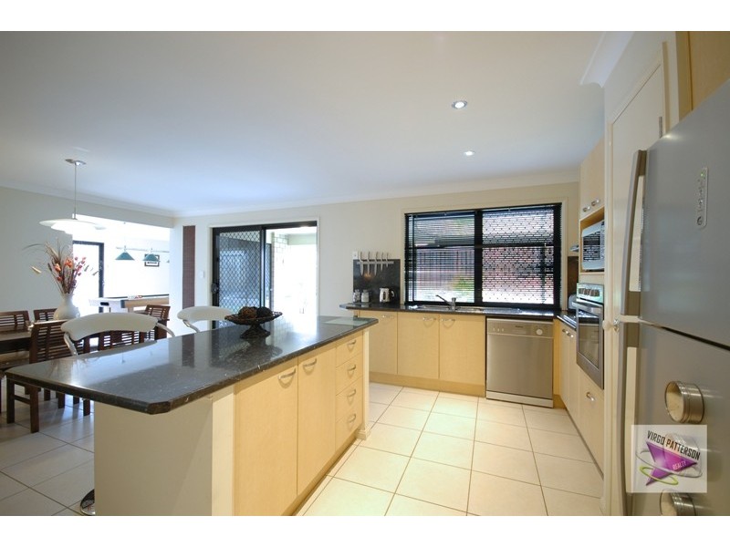 24 Wellers St, Pacific Pines QLD 4211