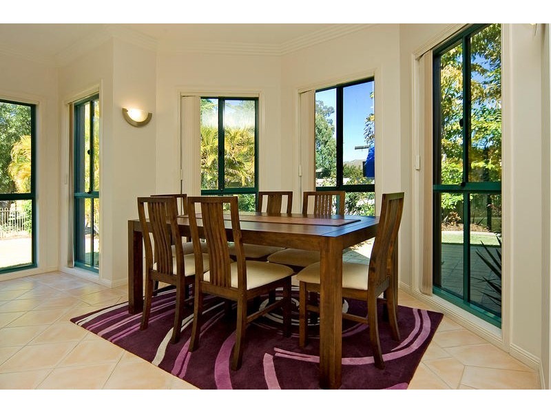 9 Herington Close, Arundel QLD 4214