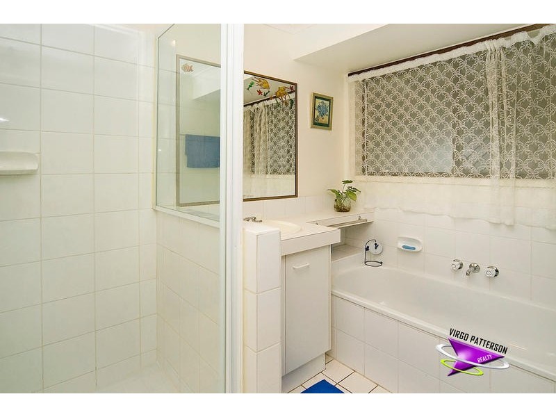 1/30 Botanical Drive, Labrador QLD 4215
