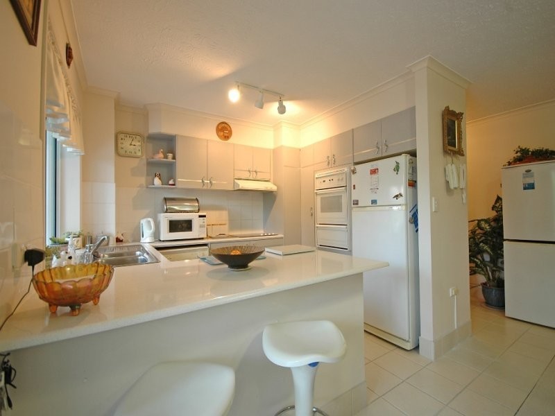 3/4 Madand Crescent, Runaway Bay QLD 4216