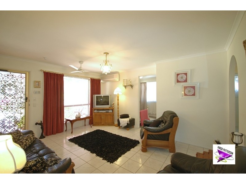 2/9 Vine Street, Oxenford QLD 4210