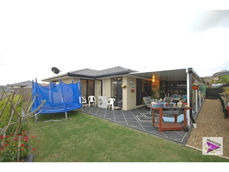 19 Wellers Street, Pacific Pines QLD 4211