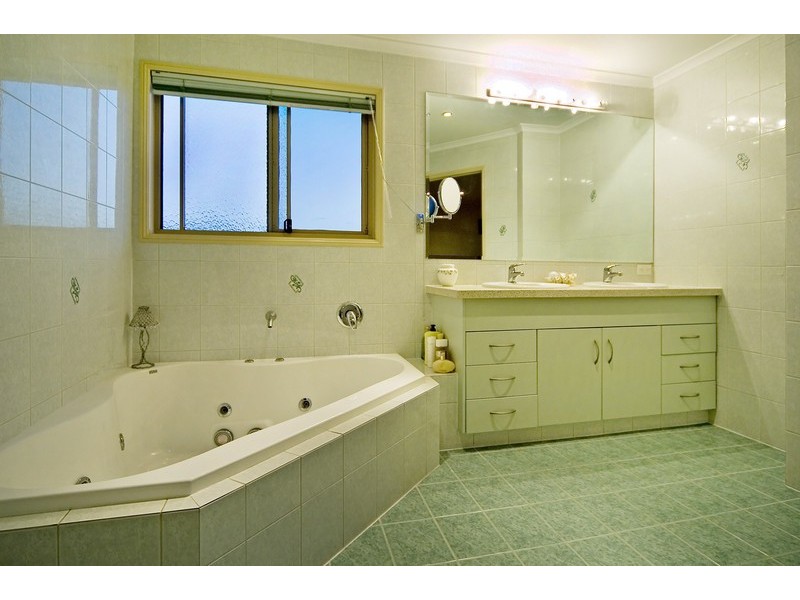 3 The Peninsula, Monterey Keys QLD 4212