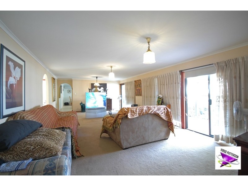 237 Central Drive, Labrador QLD 4215