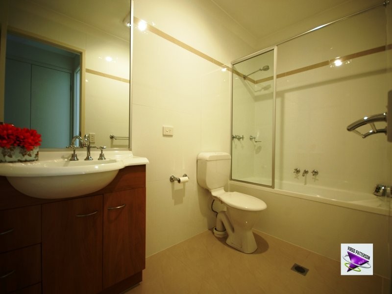 164/590 Pine Ridge Rd, Coombabah QLD 4216