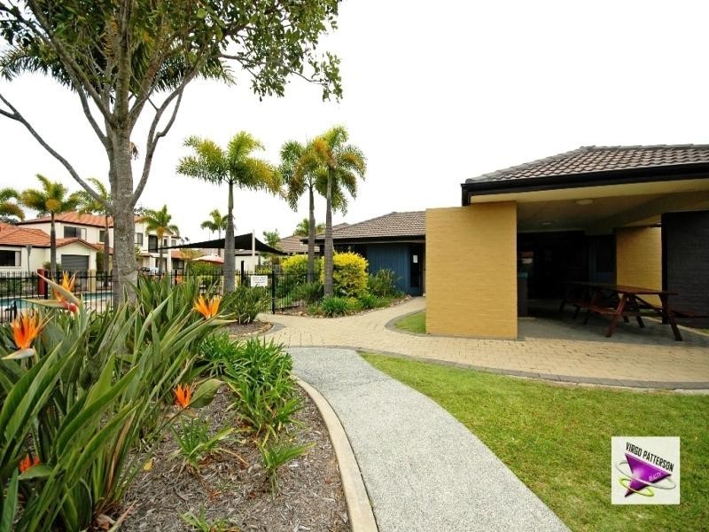 164/590 Pine Ridge Rd, Coombabah QLD 4216