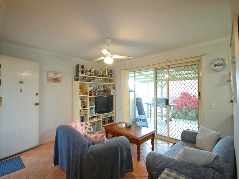 2/4 Orkney Place, Labrador QLD 4215