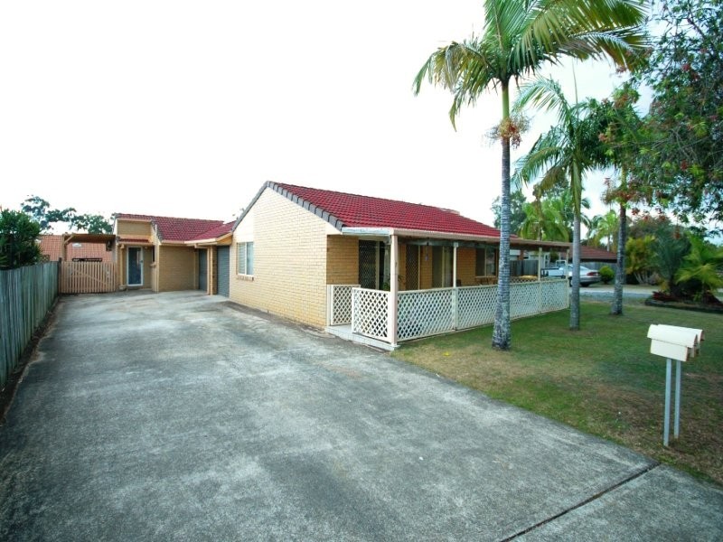 2/4 Orkney Place, Labrador QLD 4215