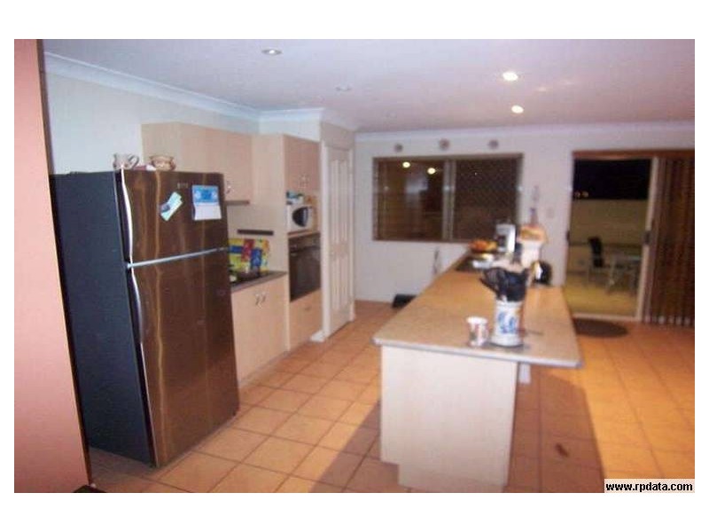 4 Moonda Court, Helensvale QLD 4212