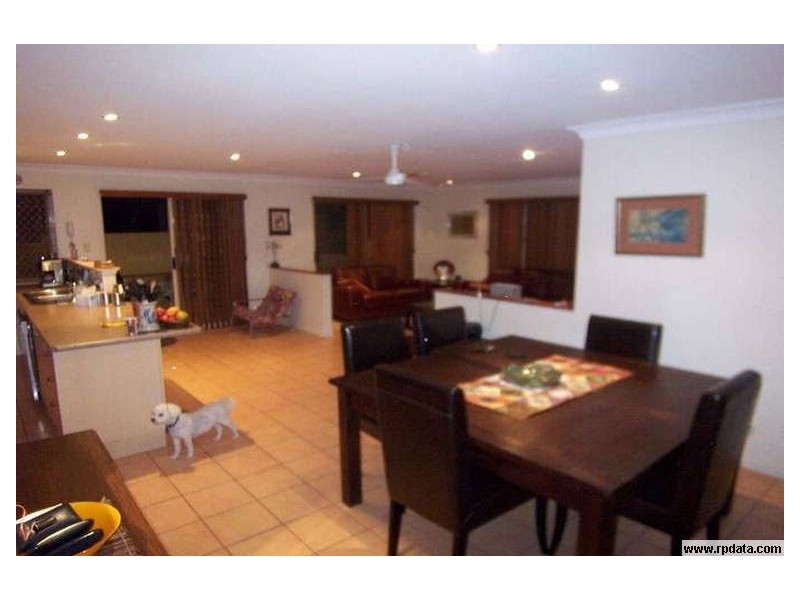 4 Moonda Court, Helensvale QLD 4212