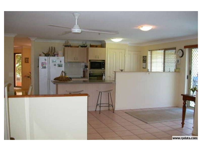 4 Moonda Court, Helensvale QLD 4212