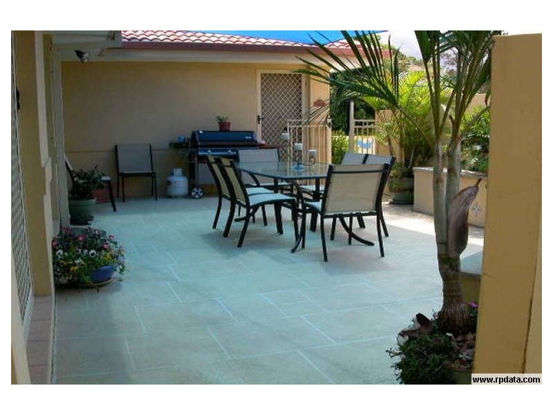 4 Moonda Court, Helensvale QLD 4212