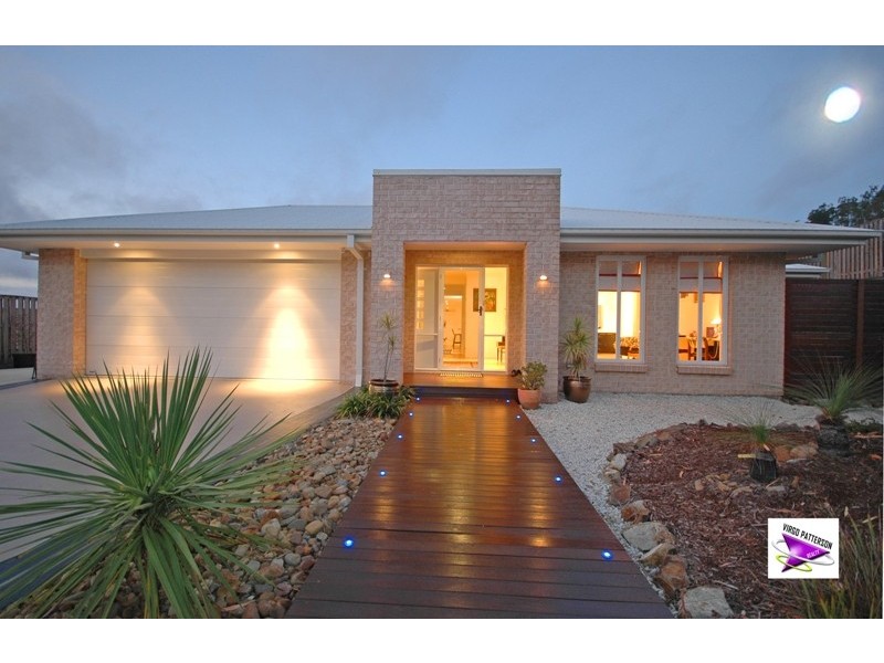 6 Osmond Court, Pacific Pines QLD 4211
