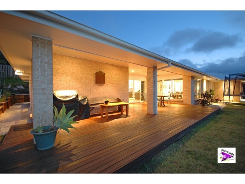 6 Osmond Court, Pacific Pines QLD 4211