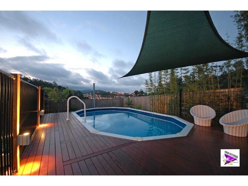 6 Osmond Court, Pacific Pines QLD 4211