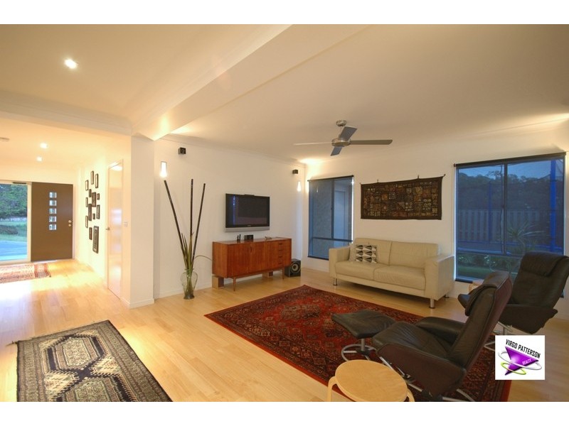 6 Osmond Court, Pacific Pines QLD 4211