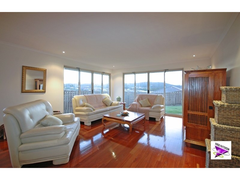 39 Angourie Crescent, Pacific Pines QLD 4211