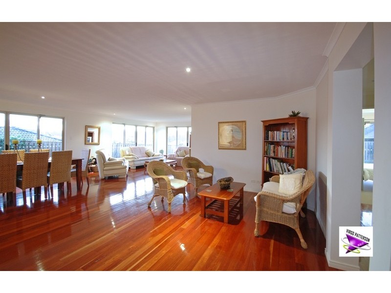 39 Angourie Crescent, Pacific Pines QLD 4211