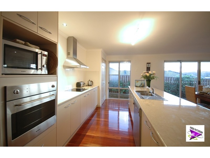 39 Angourie Crescent, Pacific Pines QLD 4211