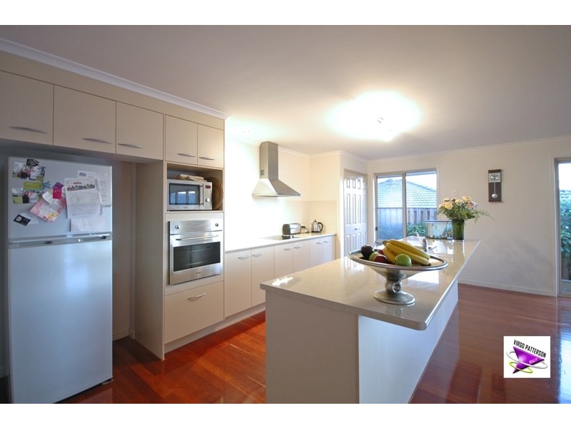 39 Angourie Crescent, Pacific Pines QLD 4211