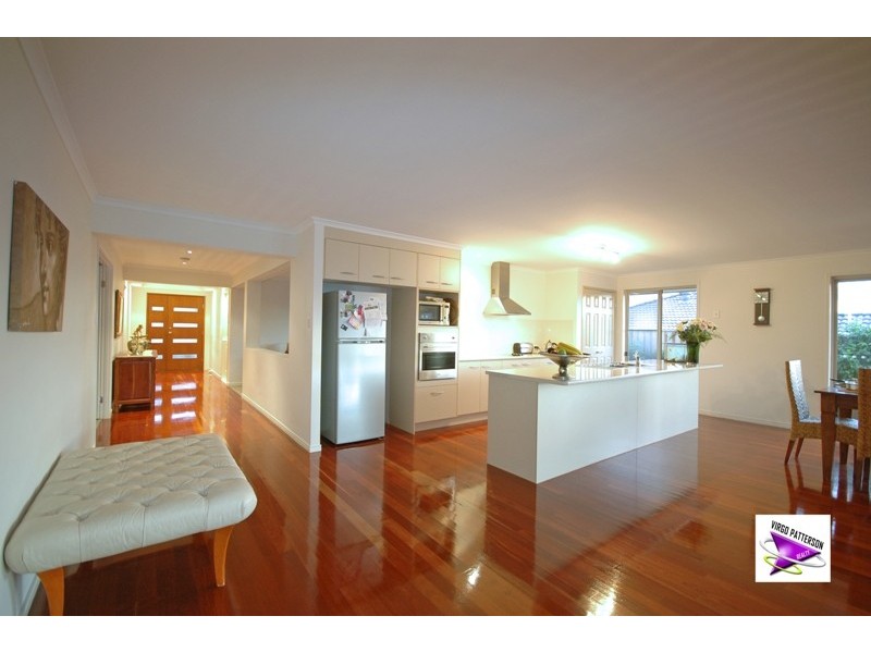 39 Angourie Crescent, Pacific Pines QLD 4211
