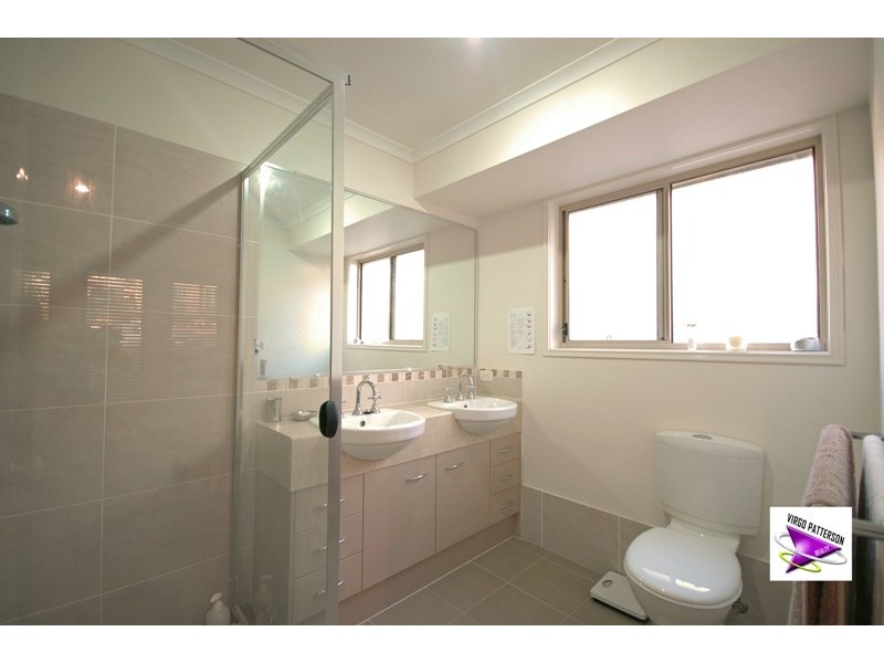 39 Angourie Crescent, Pacific Pines QLD 4211