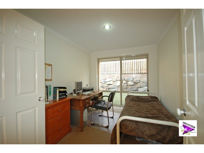 39 Angourie Crescent, Pacific Pines QLD 4211