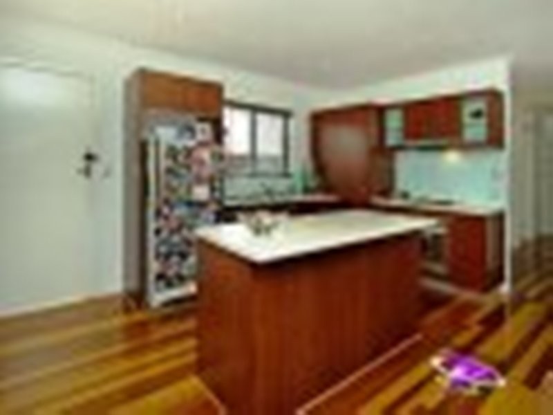 2/21 Tamborine St, Mermaid Beach QLD 4218