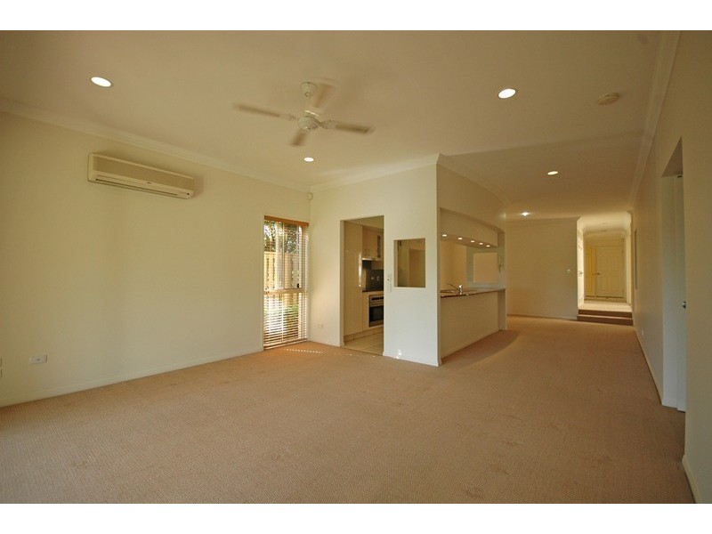 104/433 Brisbane Rd, Coombabah QLD 4216