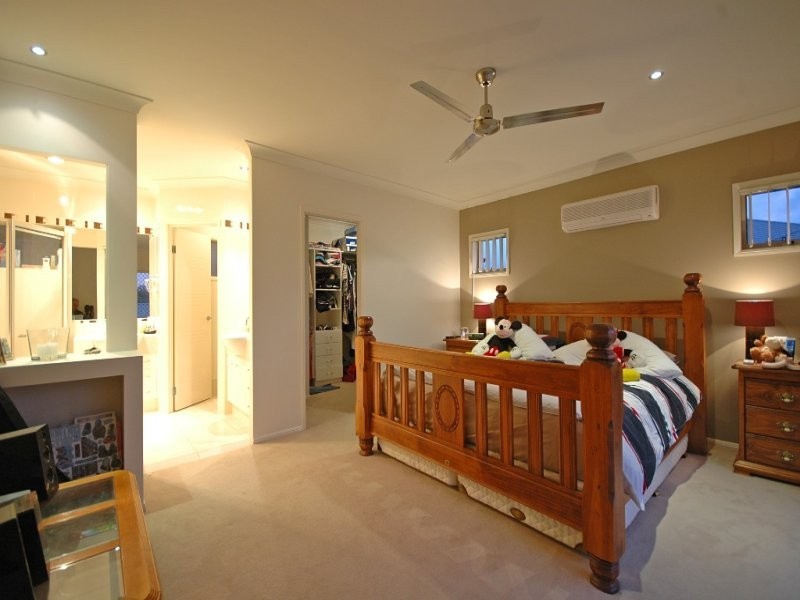 9 Silkwood Way, Molendinar QLD 4214