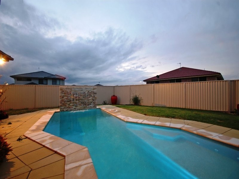 9 Silkwood Way, Molendinar QLD 4214