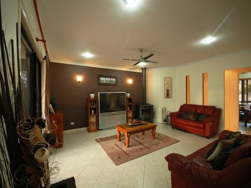 11 Hazlett St, Maudsland QLD 4210