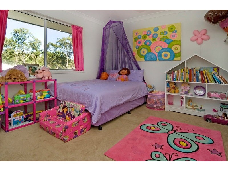 2 Calypso Court, Pacific Pines QLD 4211