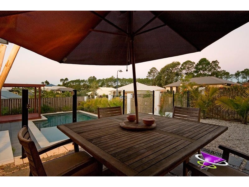 21 Slipstream Rd, Coomera Waters QLD 4209