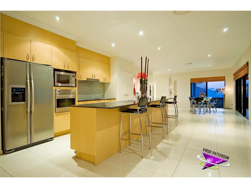 21 Slipstream Rd, Coomera Waters QLD 4209