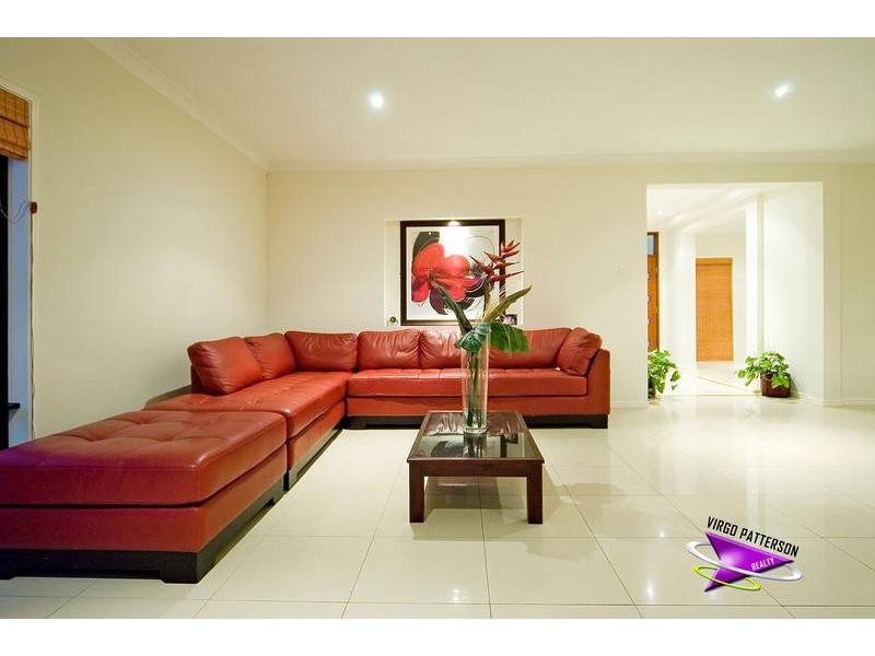 21 Slipstream Rd, Coomera Waters QLD 4209