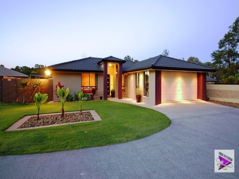 2/106 Glade Drive, Gaven QLD 4211