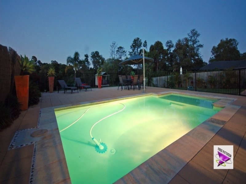 2/106 Glade Drive, Gaven QLD 4211