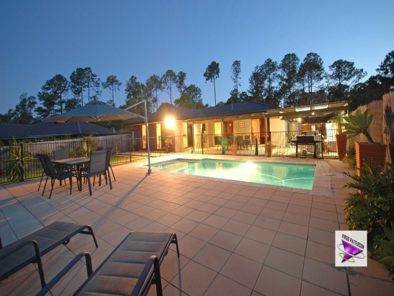 2/106 Glade Drive, Gaven QLD 4211