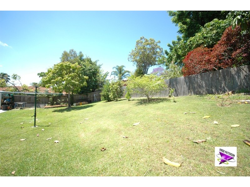 32 Alexander Drive, Highland Park QLD 4211