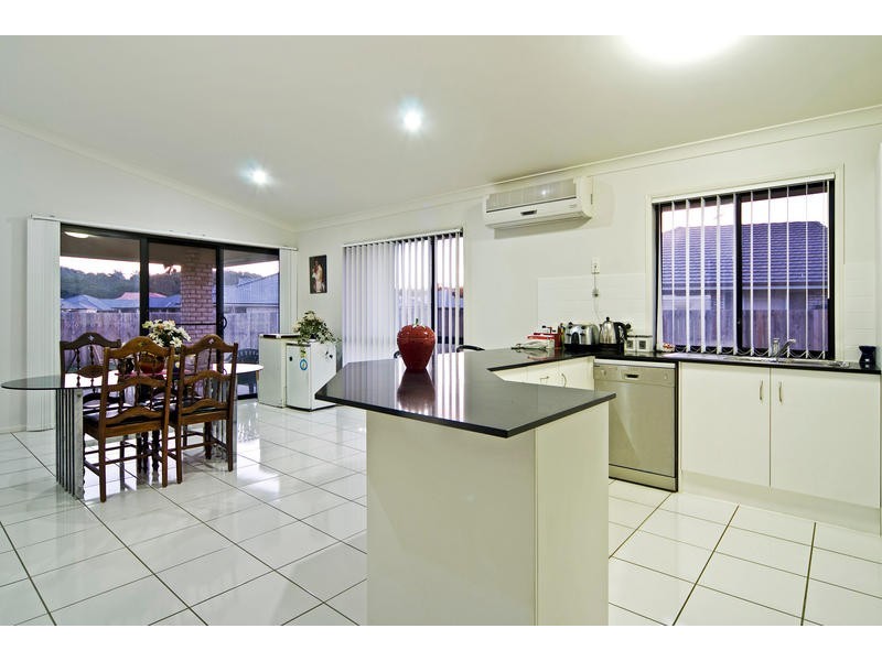 12 Moss Terrace, Pimpama QLD 4209