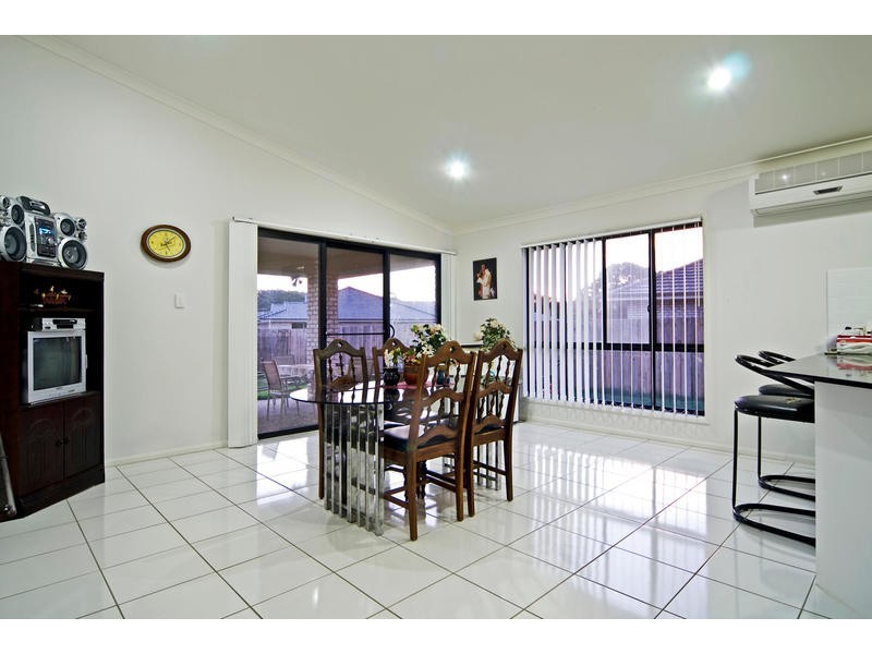 12 Moss Terrace, Pimpama QLD 4209