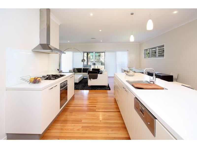 108 Barton Road, Hawthorne QLD 4171